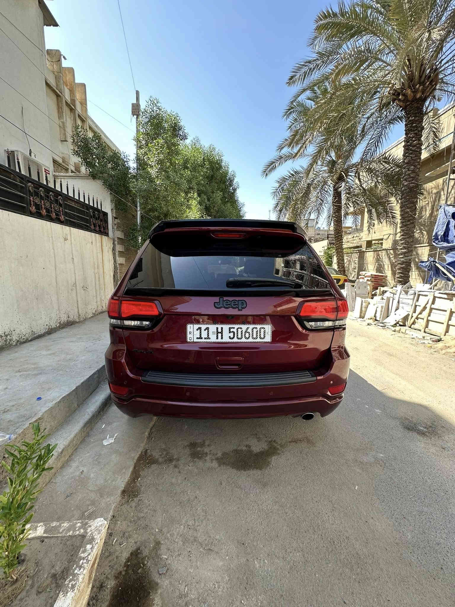 جيب كراند شيروكي بلاك توب رقم بغداد شبه مميز موديل 2020 ماشيه 96 الف حادثها جاملغ يسار امامي وبنيد نفسهن راجعات ومصبوغات كير ومحرك ودفع رباعي مكفولات وسونار وصور الحادث موجود بلمنشور 
مواصفات
زينون عالي ناصي رادار امامي وخلفي وجوانب نقطه عمياء حساس امطار حساس خلفي كامره خلفيه جنطه كهرباء كشتات جلد وكرسي سايق كهرباء دفع رباعي شاشه كبيره بصه ابواب وتشغيل عن بعد وبعد بيها اهواي مواصفات 
سعر 225
عنوان سياره بغداد حي الجامعه الاتصال على ***********
