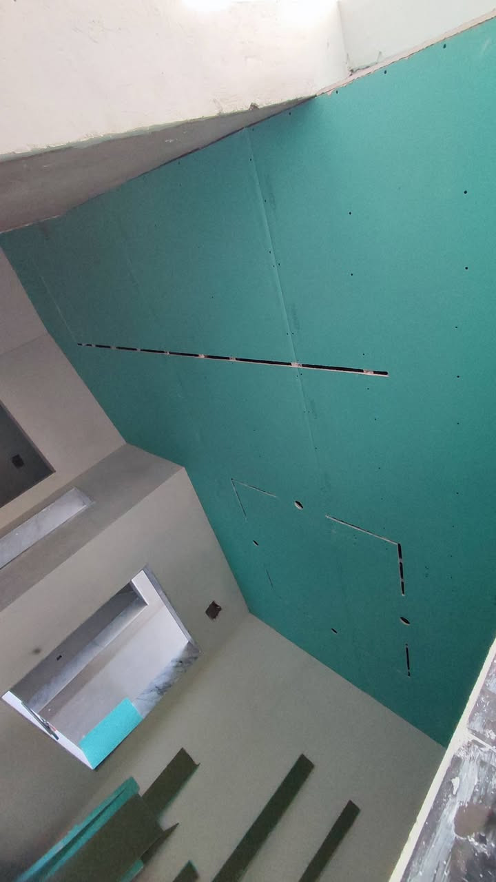 متوفر كادر عمل كافة انواع ديكورات داخلية جبس بورد  شغل هندسي
لوح تركي وحديد ثقيل
التزام بلمواعيد  سرعه بلعمل ودقة بلتسليم
 الاتصال *********** ع واتساب
