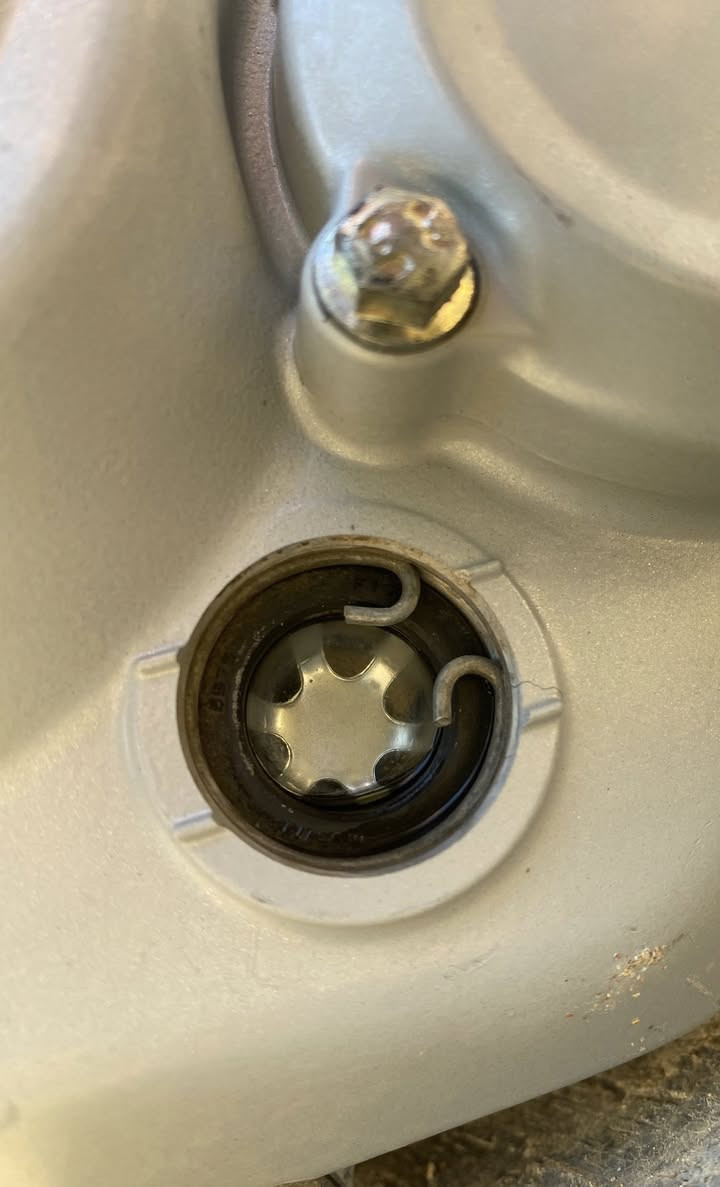 مكينه بوكسر للبيع مال موديل 2022 مكفوله كفاله عامه برغي مابيها نقص ولا بيها برغي مفتوح او مبدل داخلها ثلج مكاني ديالى بعقوبه ***********
