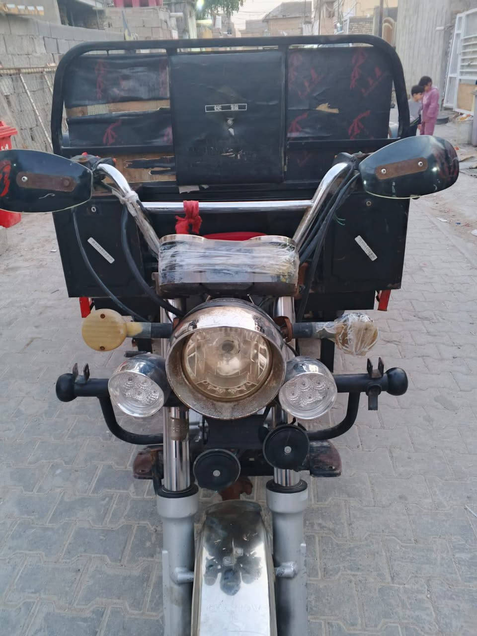 سلام عليكم ستوته للبيع موديل 18 ستوته خير من الله كل شغل بيها نكر أوراق اصوليه مكينه جديد المكان حي أور سبع قصور سعر مليون 250 رقم انتصال ‏‪***********‬‏
