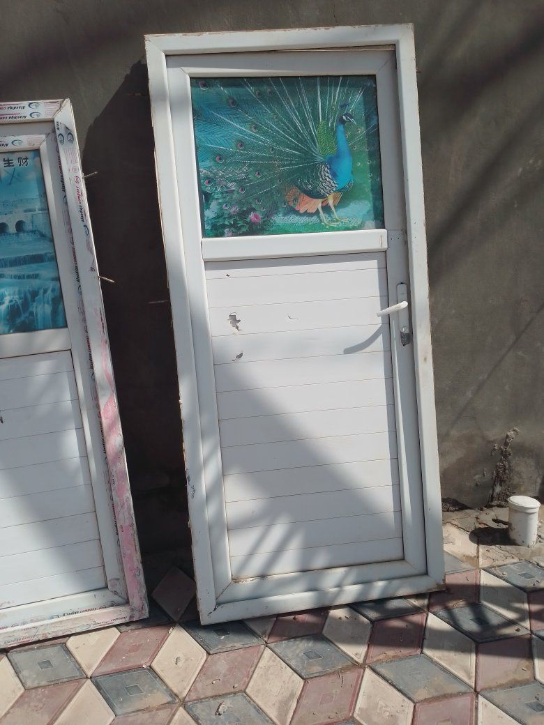 يوجد بيبان مستخدم للبيع ببي سي 
مكان المحل حي الجهاد قرب  صلاح وذاح
الاستفسار على الارقام
*********** او ***********
