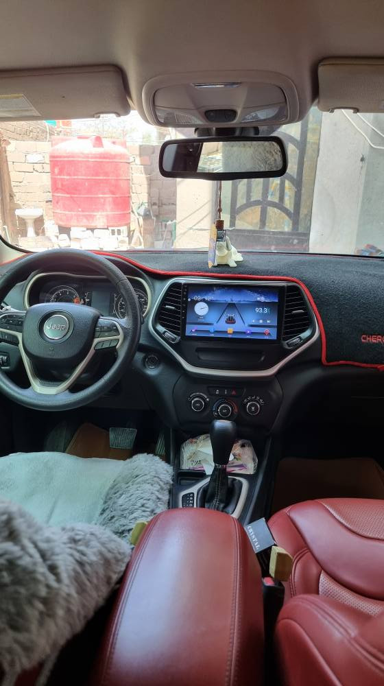 السلام عليكم جيب شيروكي لاتيتيود  بزون ٤ سلندر موديل ٢٠١٨  رقمها نجف حره بيه بس صبغ دعاميه وجاملك الحادث بالصوره موجود السياره جاهزه الرقم *********** السعر ١٢٠العنوان البصره كربلاء, العراق
