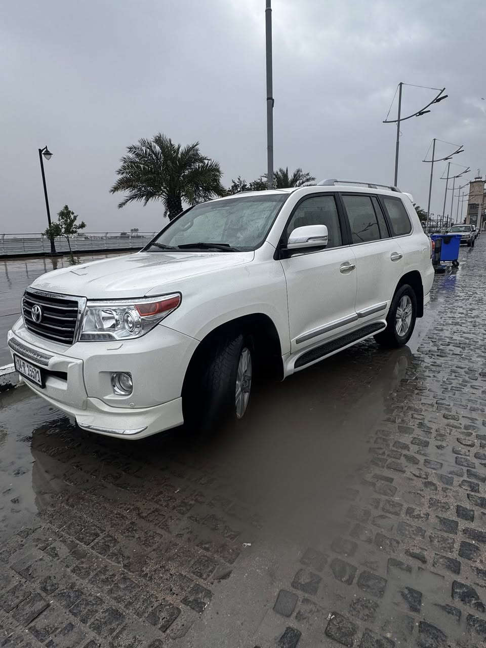 لاندكروزر موديل ٢٠١٤ رقم بصره السياره كفاله من الحادث والصبغ والتبديل فقط بارد بالجاملغ الأمامي الأيمن والباب الصندوك ثمانيه سلندر سياره نضيفه السعر ٣٥٠. الشراي يتصل ***********
