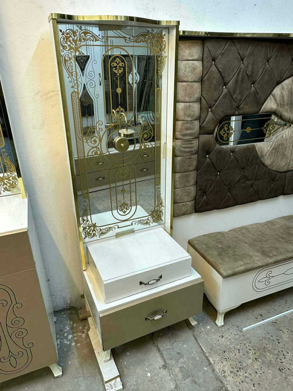 غرفه تركي 8قطع خشب بلوك تركي اصلي برغي وجوي حديد نظافة 95 واصل شد او نقل


**إذا كنت صاحب هذا الإعلان وتريد حذفه لأي سبب، رجاءا أرسل رسالة إلى الدعم الفني**