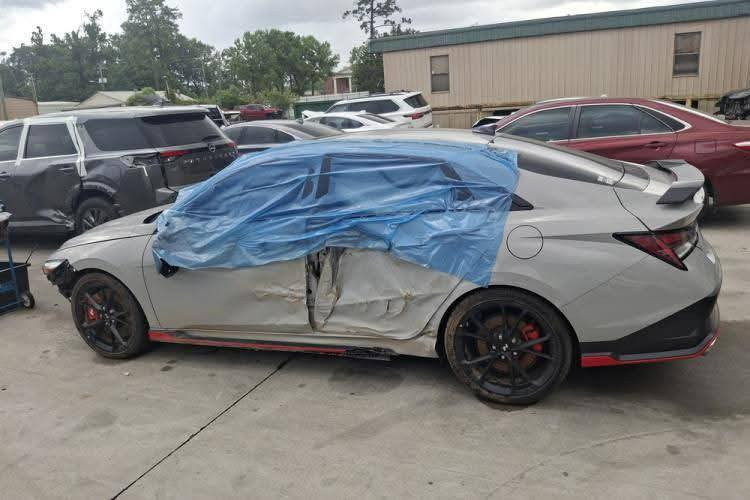 بسم الله الرحمن الرحيم
السلام عليكم عليكم ورحمة الله وبركاته 

Hyundai Elentra N 2025

المواصفات:❤️‍🔥N 

1️⃣كير اوتماتيك 8 نمر دبل كلچ DCT 

2️⃣كشن حضن 

3️⃣كشن علامة N

4️⃣كشنات كنتاره وجلد N

5️⃣سلايد روف 

6️⃣اناره داخليه 👌🏻٢٤ لون

7️⃣تحكم ستيرن نورمال وسبورت

8️⃣تحكم دبلات نورمال وسبورت

9️⃣ابواب بصمة

1️⃣0️⃣بصمة تشغيل 

1️⃣1️⃣شحن وايرلس

1️⃣2️⃣شاشة متصله 

1️⃣3️⃣كاميرا

1️⃣4️⃣نظام صوت _𝐁𝐎𝐒𝐒

1️⃣5️⃣اشارة ترحيب

1️⃣6️⃣اشارة مرايا

1️⃣7️⃣اوتو ستوب

1️⃣8️⃣نقطة عمياء

1️⃣9️⃣تحديد سرعة

2️⃣0️⃣تحديد مسار

2️⃣1️⃣رادار امامي 

2️⃣2️⃣رادار جانبي 

2️⃣2️⃣رادار خلفي 

2️⃣3️⃣حساسات جانبي 

2️⃣4️⃣حساسات خلفي

2️⃣5️⃣نظام _ 𝐍𝐎𝐑𝐌𝐀𝐋

2️⃣6️⃣نظام _ 𝐒𝐏𝐎𝐑𝐓

2️⃣7️⃣نظام _ N🚀

2️⃣8️⃣نظام _NGS☠️🩶

2️⃣9️⃣كشنات هيتر

3️⃣0️⃣ستيرن هيتر

3️⃣2️⃣صندوق ذكي

3️⃣3️⃣لايتات ليد 4 عدسات زينون

3️⃣4️⃣بگلايت ليد

 

صور الحادث مرفقة بالمنشور

مكان السياره بغداد حي العامل 
 
السياره زيرو ماشيه 2000 فقط بعدها بملصقات الشركه 

وعليها كت شوته رياضي ☠️❌

 

 السياره بدون رقم حره 

للاستفسار : خاص او ***********
