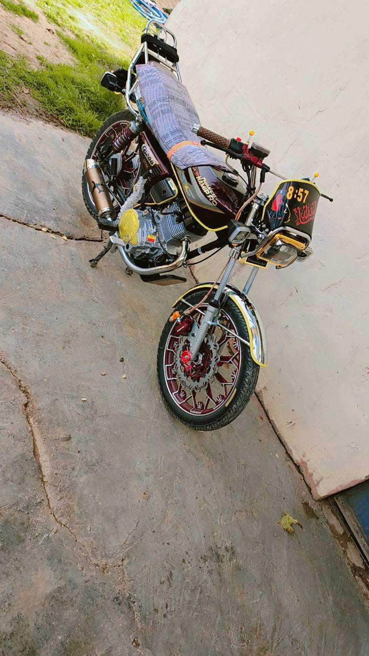 نامه برو البيع موديل 25ماشيه 300الاف يعني بعده زيرو
دراجه خير من الله ربع ماتصرف عليه مكاني شهربان سنسل

سعر 860وبيها مجال. مو شراي لاتعبني رجائن هذا رقمي ***********
