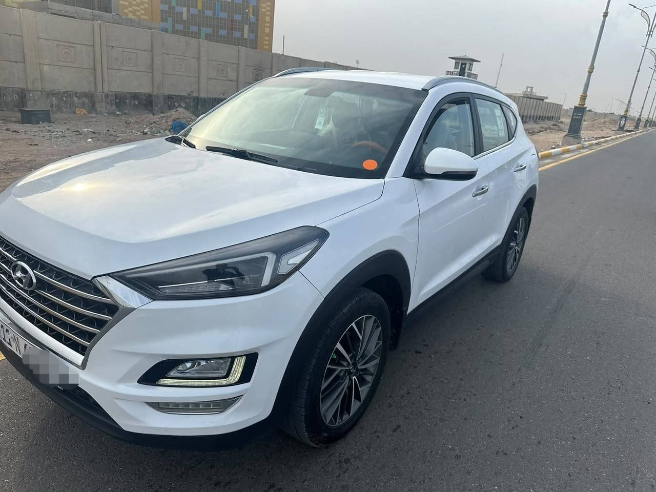 سلام عليكم من رخصت مدير الكروب توسان خليجي موديل ٢٠ مكفوله كفاله عامه بيه بارد بصيط ماشيه ٧١ رقم بغداد مشروع وطني سياره جديده خمس عدسات السعر ١٩٠ بيه مجال بصيط ***********رقم
