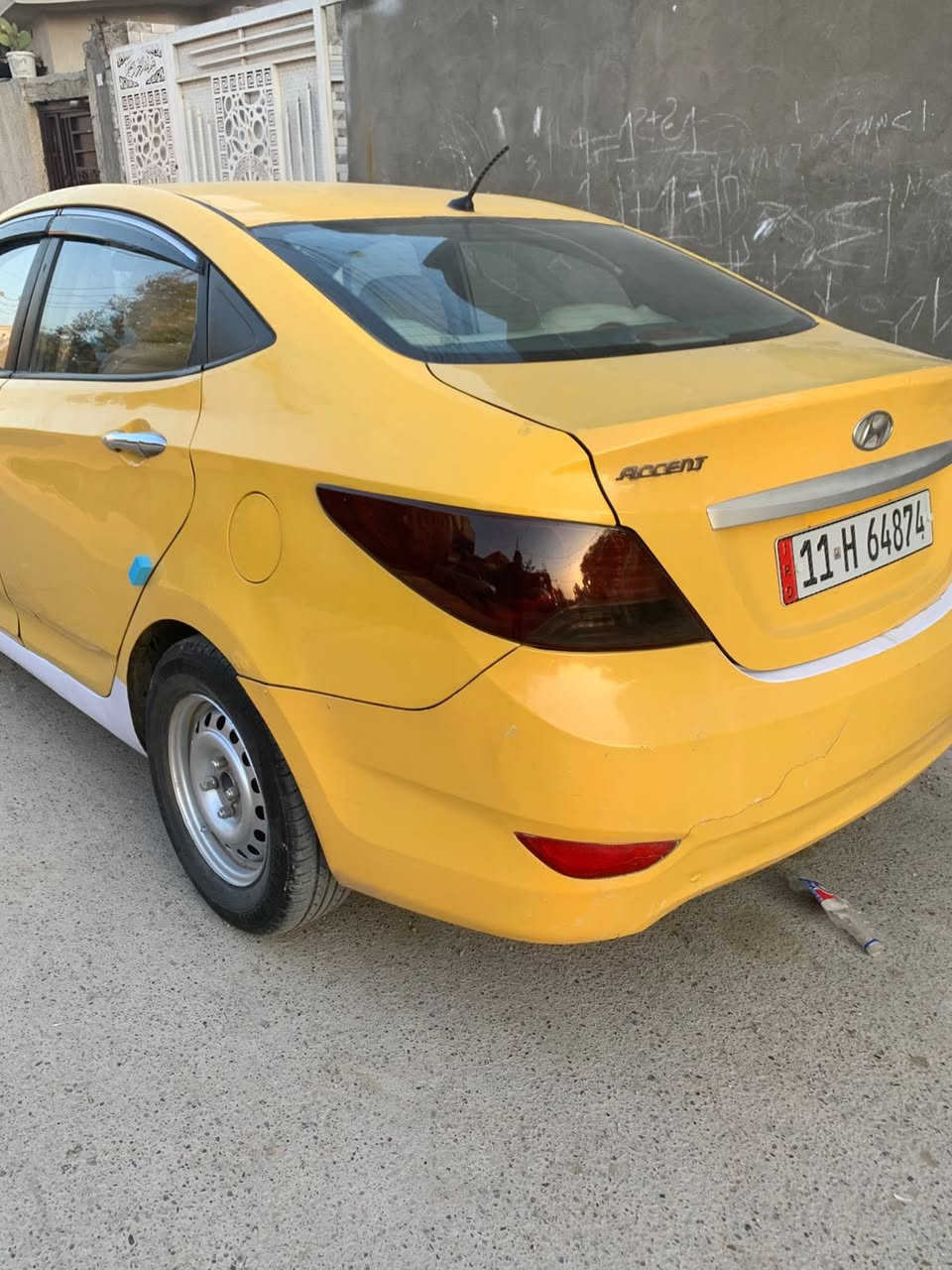 سلام عليكم اكسنت خليجية موديل ١٦ مكينة ١٦٠٠ دوش كلشي مذكور بسونر  سياره بسمي جديده كلشي مانقصه خير من الله دوشمة عامة تخم تاير جديد صدر كله جديد  رقم وهزة جديد
العنوان مدينة الصدر.   السعر ٨٧ وبيها مجال بصيط 
***********
