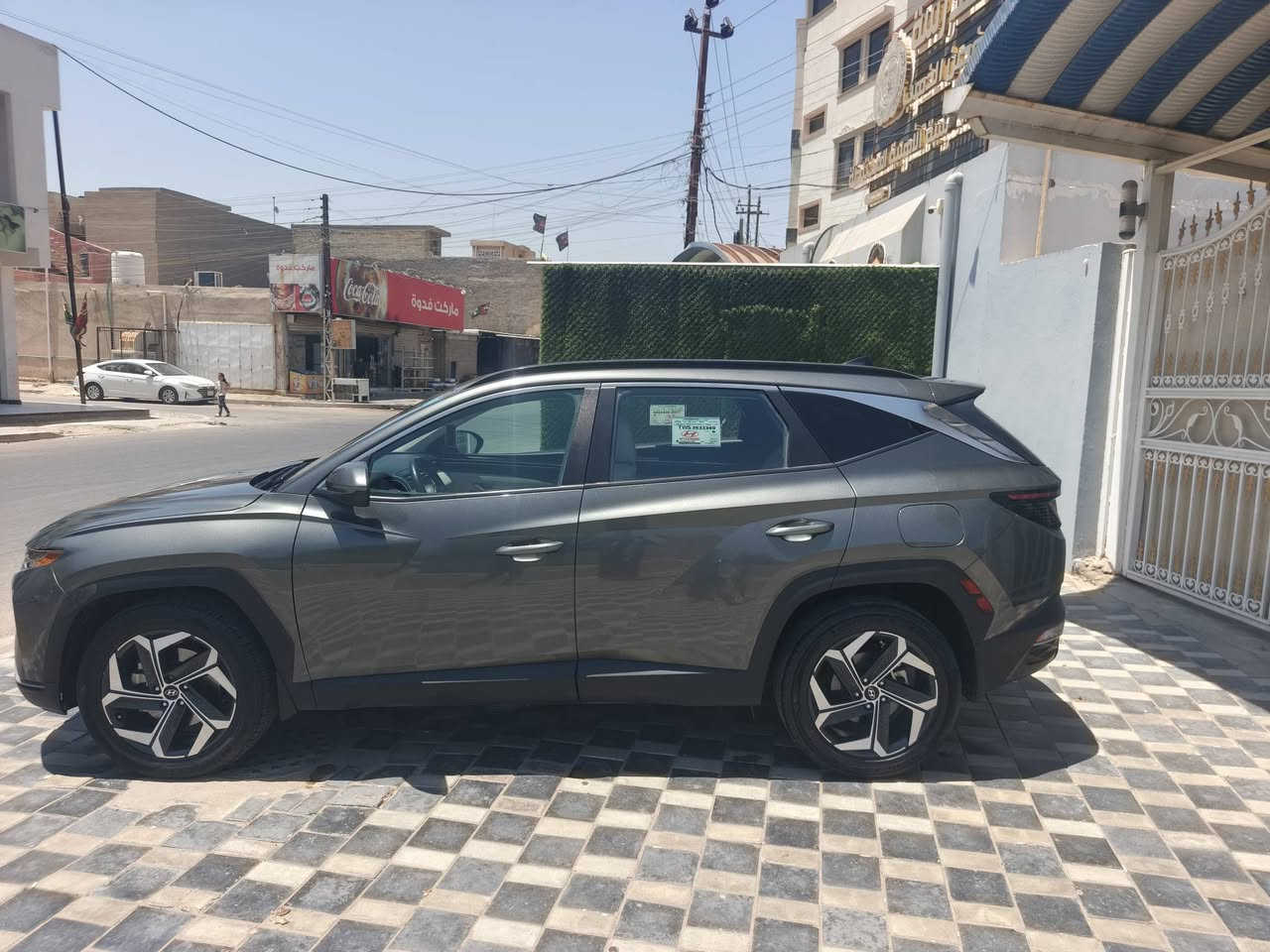 هونداي توسان 2023للبيع
السعر 160بيهه مجال يرهم مرواس 
سيارة مواصفاتها فول 
وارد امريكي حافده بنيد مع قبق جنطه   صور حادث امريكا موجوده بالمنشور   بدون ارباك كل سليمه شراي يتصل ***********
بنيد وخشم جاملغ بدون دواخل
١-  شاشة لمس كبيرة
٣-  تخم تاير اصلي بدون تبديل 
  رادار امامي وحساسات اماميه  رادارات خلفيه وحساسات خلفيه
  رادار نقطه  قيادة آليه وخروج عن المسار 
اشاير بالمري الجانبيه 
  السيارة فور ويل 
 بصمة تشغيل
 كشنات كهرباء وخزن ميموري 
   تدفئة بالكشنات 
 تبريد امامي وخلفي 
  شاحن وايرلس 
-  لايت زنون عادي ناصي 
تشغيل الكاميرا من الزر 
-  صندوق كهرباء 
  لدات نهاريه اناره داخليه ليليه بنفسجي
 ويل كب 19 اصلي 
 دشبول ايباد
