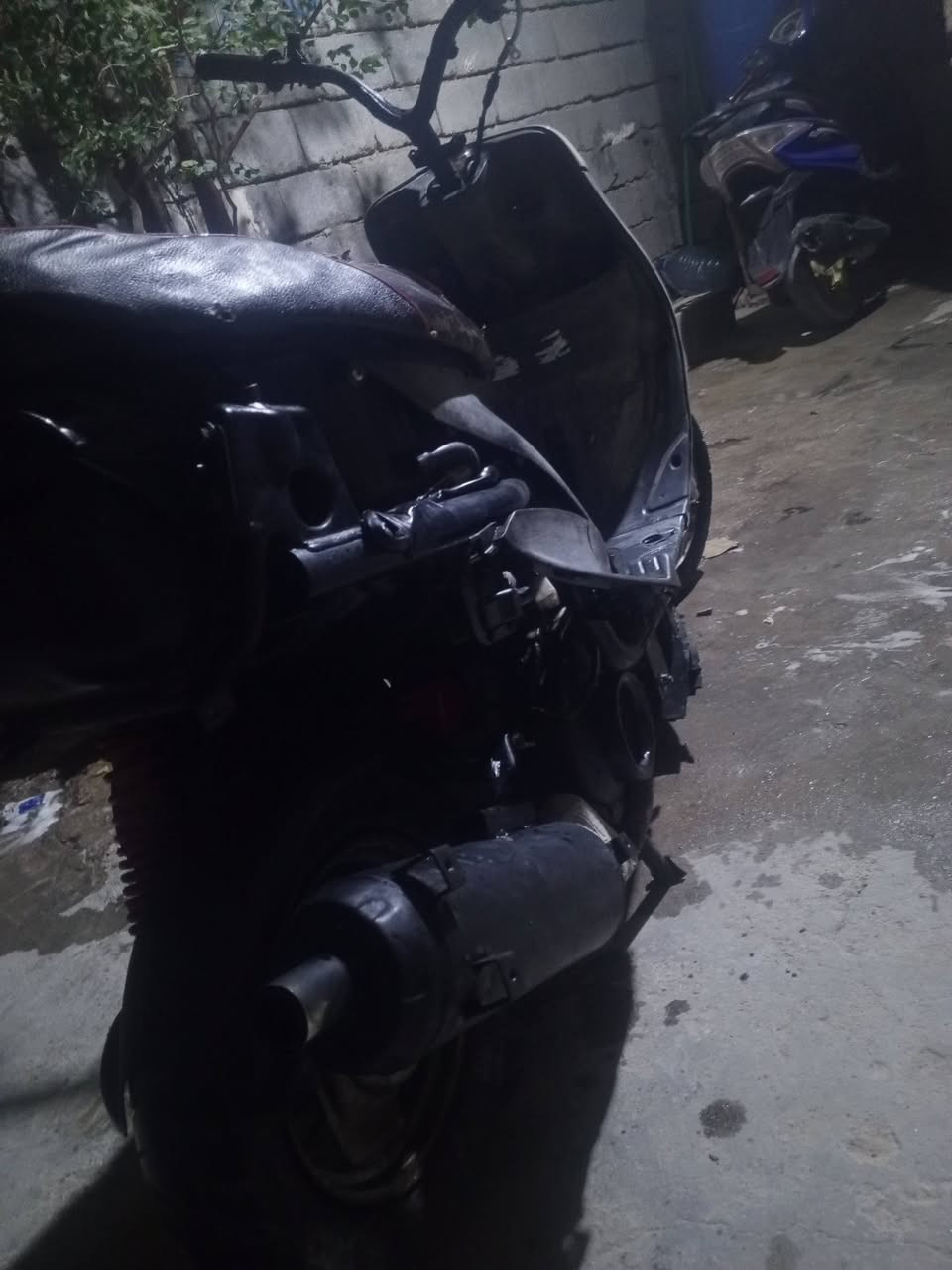 سلام عليكم دراجه ماكس قجمه للبيع سعر 275 مستعجل دراجه اطيكها تشتغل كزوز اف ام ابيع كوم حديد***********
البصرة قرب ياسين خريبط
