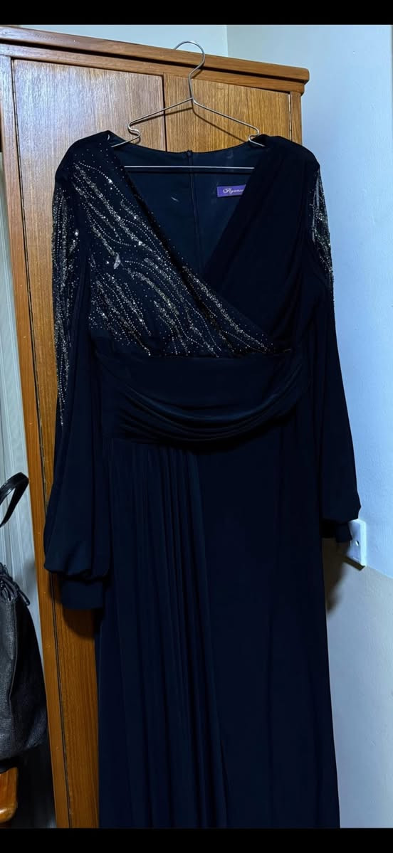 قياس ٤٦
سعره ٣٥


**إذا كنت صاحب هذا الإعلان وتريد حذفه لأي سبب، رجاءا أرسل رسالة إلى الدعم الفني**