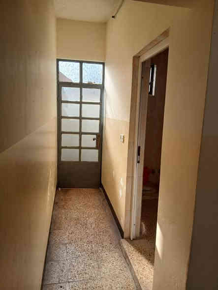 شقه للايجار في الموصل حي السكر قرب مستشفى 🏥 الخنساء 
غرفتين نوم هول صحيات مطبخ 
سعر للايجار 225 قفل 
***********/***********
