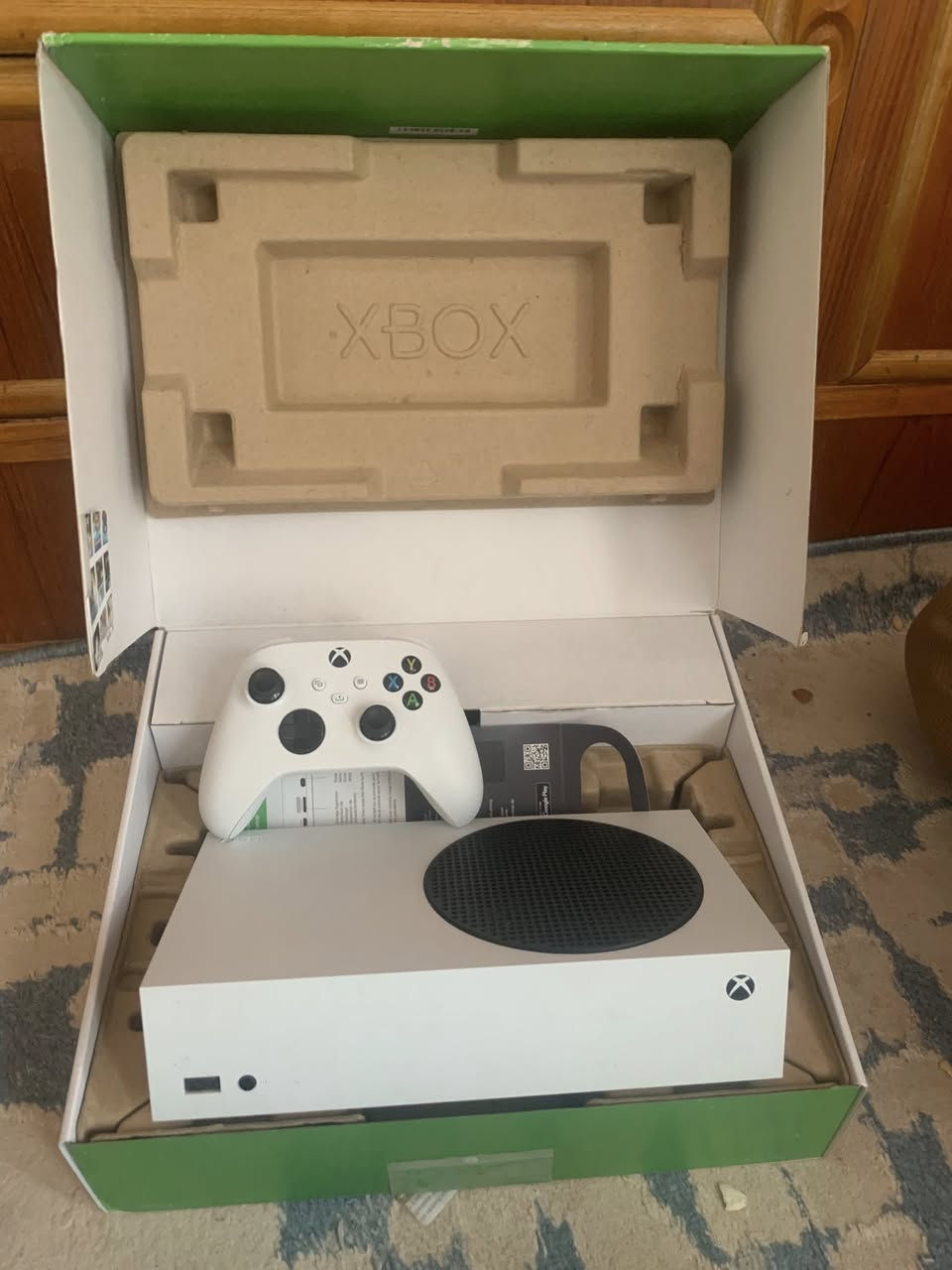 اكس بوكس سيريس إس إصدار ٢٠٢٤ ضمان ما مفتوح النضافه ١٠٠٪ وجميع ملحقاته موجوده على وضع الشركه و قبل شهرين اشتريته ١٣٠ ألف السعر كامل s
الاكس بوكس ب ٤٢٠ وبي مجال بسيط ملاحضه بيه كيم
باس شهرين


**إذا كنت صاحب هذا الإعلان وتريد حذفه لأي سبب، رجاءا أرسل رسالة إلى الدعم الفني**