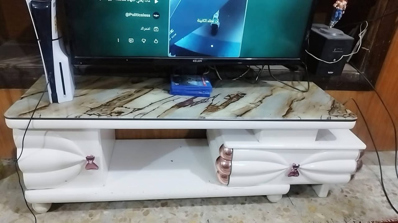 شاشة كيلون ٤٢ بدون نت 
ميز بلازمة والسطح زجاج 
الشاشة والميز سعرهن ١٨٠ 
مكاني كرادة


**إذا كنت صاحب هذا الإعلان وتريد حذفه لأي سبب، رجاءا أرسل رسالة إلى الدعم الفني**