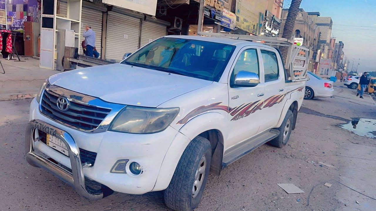 السلام عليكم
بيكب هايلوكس موديل 2006محدثه 14 
سياره كير عادي. فور ويل 
سياره بيه كاز كيت 
***********
***********
مكان بغداد مدينة الصدر
