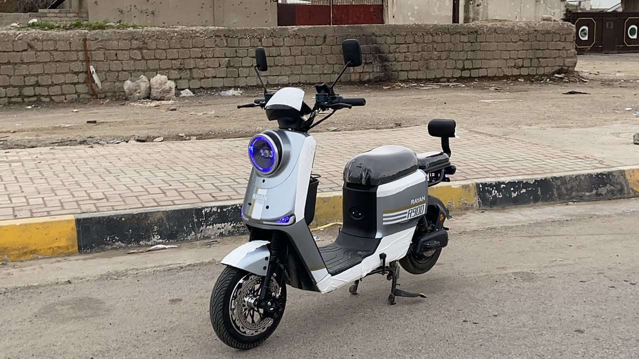 السلام عليكم ورحمة الله وبركاته 
دراجه Rayan R900 
مواصفات الدراجه 
1️⃣ 5 بطاريات ريان اصلية 26 أمبير سوبر ماكس كرافين 
2️⃣ ملف 1200واط حقيقي 
3️⃣ نظام P وكير 3 نمر ونظام R رجوع إلى الخلف  
4️⃣ نظام ABS مانع انزلاق 
5️⃣ بريكات دسكات دهن امامي خلفي 
6️⃣ لايت عالي ناصي ابيض زنون
7️⃣ سكن الون متغيره 
8️⃣ اشاير رباعي ويمين ويسار 
9️⃣ ويل كب امامي 
1️⃣0️⃣ مواصفات أخرى …..
1️⃣1️⃣ غراض أخرى تأتي مع الدراجة 1️⃣ خوذه اصليه نوعية ممتازه 2️⃣ شاحنه ريان اصليه مال دراجه 3️⃣ سله إماميه حديد 4️⃣ بايدارات 5️⃣ پم صغير ….
السعر ٦٢٥ الف وبي مجال بسيط 
العنوان موصل الأيسر 
للتواصل خاص او اي استفسار عن الدراجه بل تعاليق 
الرقم :-***********بي واتساب
