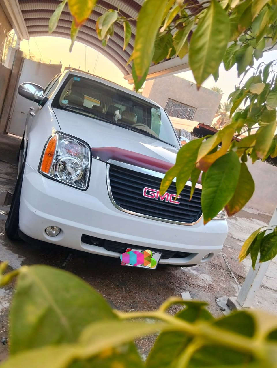 سلام عليكم يوكن 2012 خليجي كفاله عامه اصل ابيض كله جديد رقم بغداد أجره نكليزي مكاني حله السعر 205 وبيه مجال ***********
