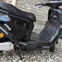 دراجة شحن للبيع نظيفة الدراجة نقصها 4 باتريات بس لان جانت متروكة السعر...