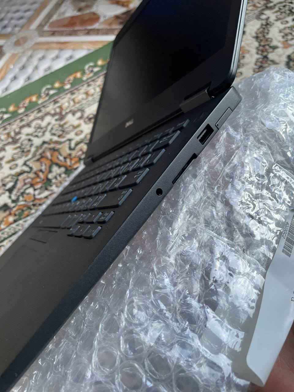 لابتوب ديل Dell 7470
لابتوب جدا نضيف مستخدم بحالة الجديد بالكارتون 
خفيف الوزن سلم نحيف
معالج كور اي 5 الجيل السادس 
الرام 8 كيكا 
الهارد 256 ssd
حجم الشاشة 14 انج 
كارت الشاشة 4 كيكا متصل 
كيبورد عربي انكليزي ضوئي 

بطارية من 2 الى 4 ساعات مع ضمان ساعة كاملة فما فوق 
ضمان باللابتوب لمدة اسبوع كامل استبدال في حال وجود أي خلل او عطل 

ملحقاته 
1-الكارتون
2-الشاحنه الاصلية
3-وصل الضمان 

السعر: 215 الف شامل التوصيل لباب البيت 

العنوان: كربلاء المقدسة الحر حي العسكري/ مركز التواصل 

رقم الهاتف: *********** كربلاء, العراق
