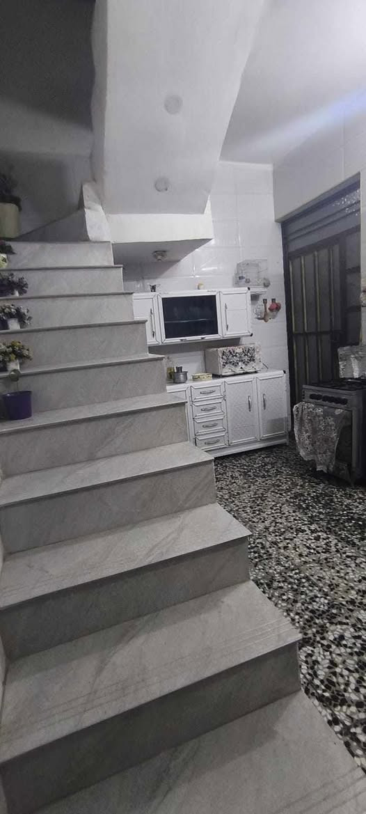 السلام عليكم 
بيت للبيع شارع احمد الوائلي 
مساحه 75م طابق ونص غرفتين نوم 
واستقبال ومطبخ وخدمات 
للاستفسار خاص


**إذا كنت صاحب هذا الإعلان وتريد حذفه لأي سبب، رجاءا أرسل رسالة إلى الدعم الفني**