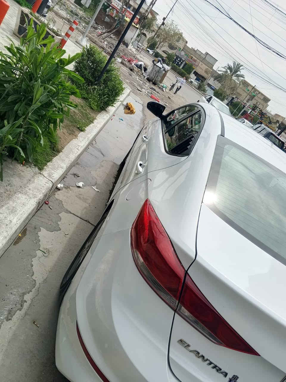 سلام وعليكم
النترا2018 وارد امريكي 
حادثها خشم البنيد موضح بصوره امامكم
نص فول 
السعر 115وبيها مجال بسيط مكاني حي الجهاد بغداد 
***********
