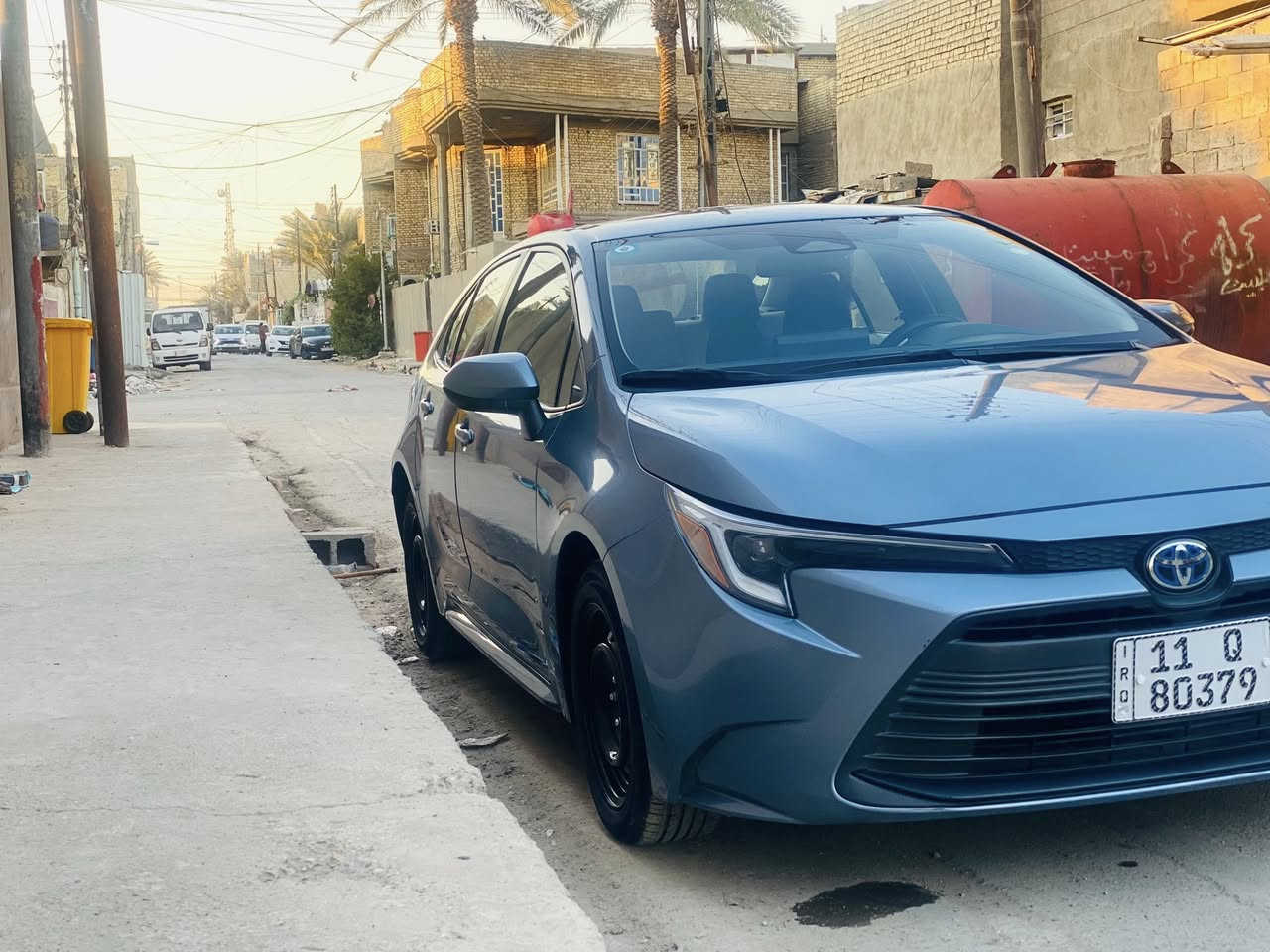 السلام عليكم
كورلا هايبرد موديل 2024 وارد امريكي
وارد امريكي ياباني اصلي HEV 
مرقم بغداد بسمي 

اللون بحري سمائي 
محرك 1800 هايبرد
ماشية 27 الف مشي امريكا 21 الف

حادثها جنطة و جاملغ بارد 
بدون ايرباك
صور الحادث مرفقة بالمنشور
              
مواصفاتها LE
رادار امامي
قيادة ذاتية
كروس مثبت سرعة
3 انظمة قيادة
تحديد مسار
فول تحكم استيرن 
تخفيف ذاتي عند الاقتراب 
داخل لونين ابيض
لايت زينون بلادي
حساس تاير
شاشة ابل كار بلي
كاميرا خلفية
هند بريك بصمه
اوتو هولد 
مانع انزلاق
بجم كبس

السعر 165 وبيها مجال

العنوان بغداد الحبيبية

للاستفسار الاتصال على الرقم

***********
