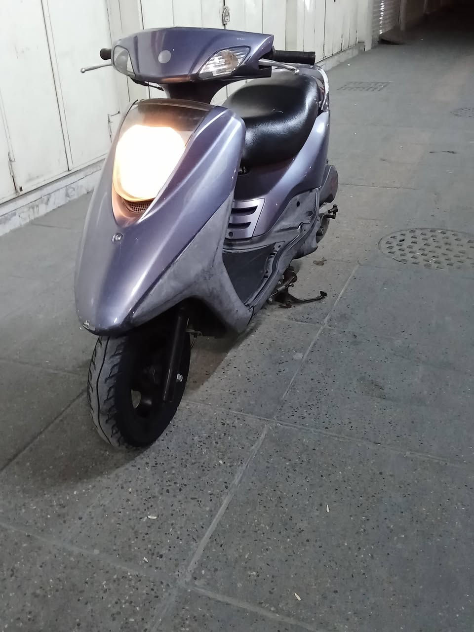 السلام عليكم شباب دراجة ابريز فحل مكفولة كفالة عامة كلهه ابلادية وكلهة شغالة كابريتر  سلف ابلاديات كفرات كلهه ختم وية المكينة وكهربايات كلهن شغالات كيلومتر كيج بانزين كلوب عالي ناصي سكن وية البريكات اشاير يمنة يسرة مابيهة نقص ابد مال رمبة صارلهة 8 أيام جديدة بمعنة الكلمة العنوان بغداد باب المعضم ولا ستفسار ***********
