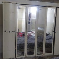 بيع مستعجل • خزائن • ديكور منزلي