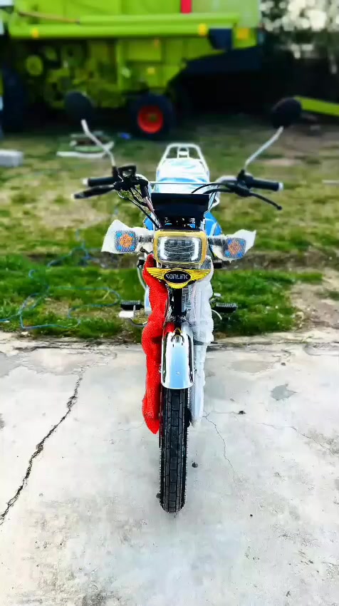 سلام عليكم للبيع دراجه موديل 2025 زيرو مكان واسط عزيزيه سعر خاص ***********
