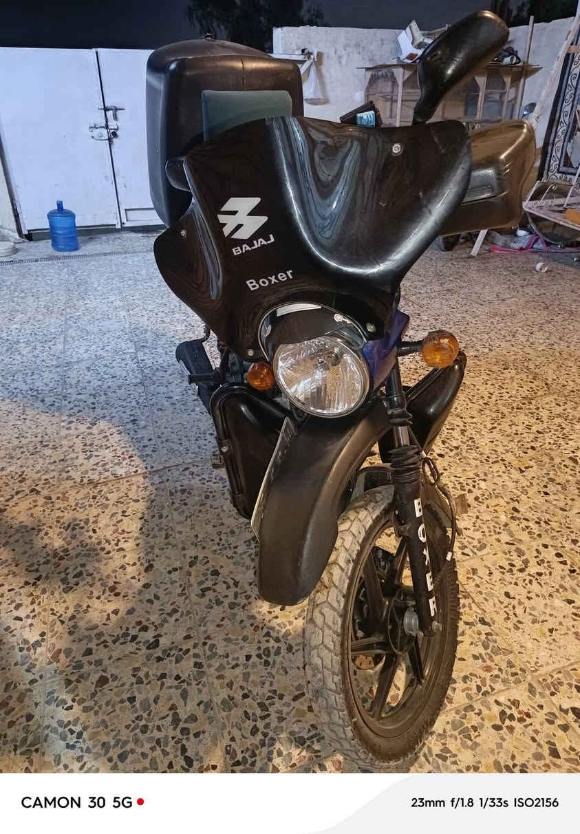 اسلام عليكم اخوان دراجة بوكسر البيع كامله مكمله اي نقص مابيها مكاني الرشاد قرب حي النصر سعر 2500 والشراي يتصل  هاذ رقم
***********
