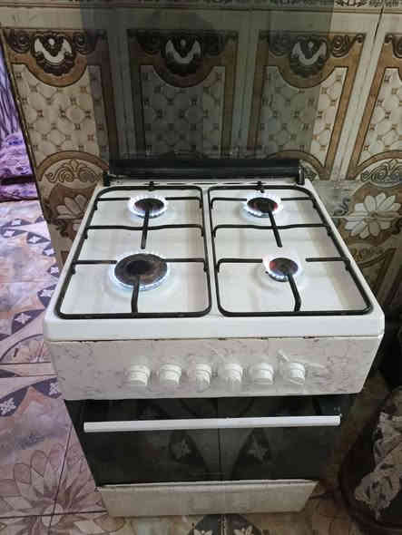 يوجد أدوات منزليه للبيع  الغرفه كامله معه الدوشك. التصال. *********** اسيا.   واتس. +46739945655
