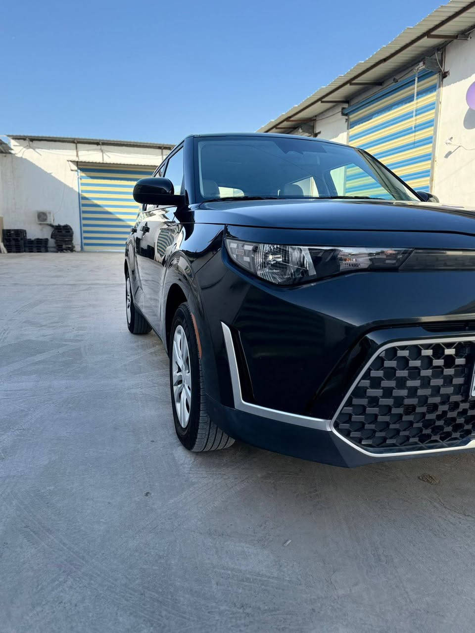 السلام عليكم
Kia Soul
2024
اللون اسود

ماشيه 10000mi
بعده بوضع الزيرو
دخول جديد ترقيم جديد تريد تحويل تريد وكاله رقم اربيل
المواصفات
شاشه
كامره
رادار امامي
تنبيه اصطدام
قياده ذاتيه 
تحديد مسار
تنبيه خروج عن المسار
كروز سرعه
اوتو ستوب
شاشه ديجتال
اوتو ستار
فول تحكم ستيرن
السياره جديده جدا

صور امريكا بالمنشور
حافت البنيد تعديل بارد
وحافة جاملغ تعديل بارد وتكحيل كارت وباب السايق بيه بارد وتكحيل كرت
بدون اي نواقص 
الشواصي مكفولات اللغود مكفولات
ايرباك ستيرن فقط

للاستفسار ***********
 السعر.158$
الموقع بغداد الكاظميه چكوك
