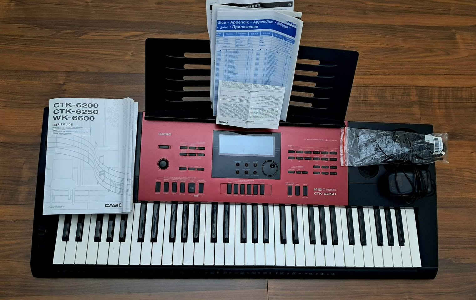 Casio ctk-6250
كامل مع جميع اغراضه 
نضيف بدون اي اعطال أو مشاكل
360الف و بيه مجال 

بغداد
*********** واتساب
