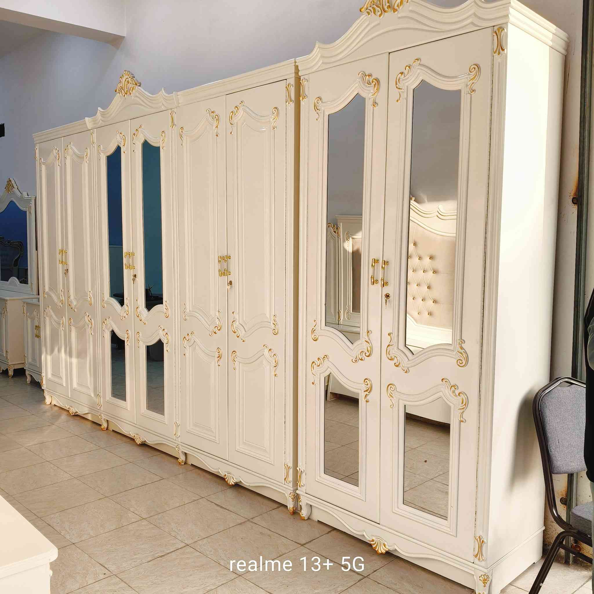 السلام عليكم زبائن شركه الاكبر لبيع الاثاث وغرف النوم العراقيه بتصاميم تركي و مصري وايطالي جهز وتوفر عندنا موديل ميلانو للحجز خلال 24 ساعه والتوصيل مجاني لكافه محافظات العراق عنواننا سبعه بكار سوق السمكه مقابل حيدر الدهلكي رقم المبيعات ***********
***********
او مراسلتنا على الواتساب 
متوفر الشركه من الساعه 10:00 صباحن حتى 9:00 مساء 
 شكرا لكم
