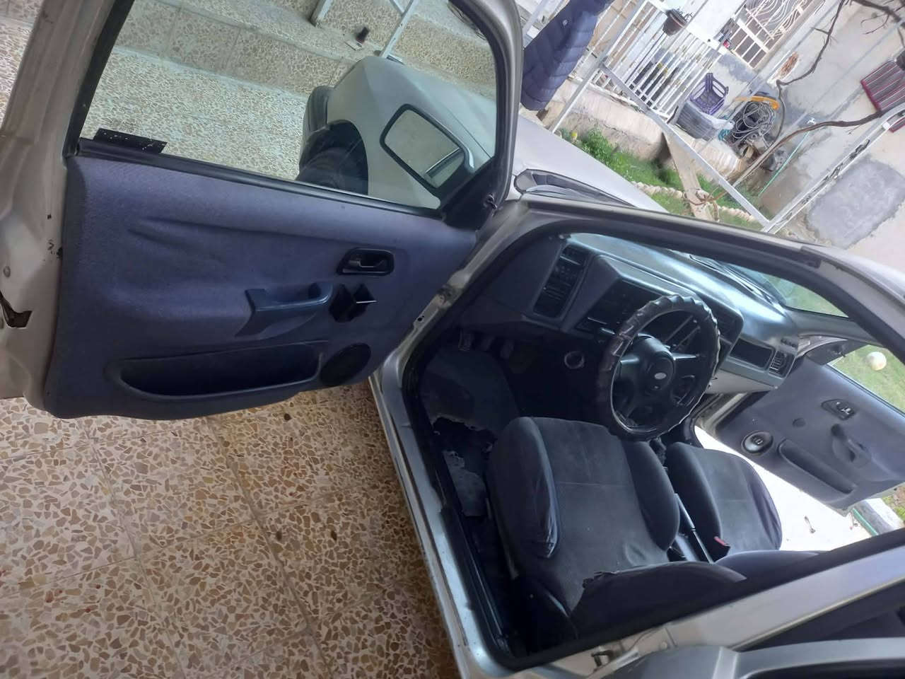 فورد للبيع السعر ٢٢ كير محرك شرط سياره نضيفه شرط التحويل مكاني ب الجانب الايمن الهرمات 
***********
***********
