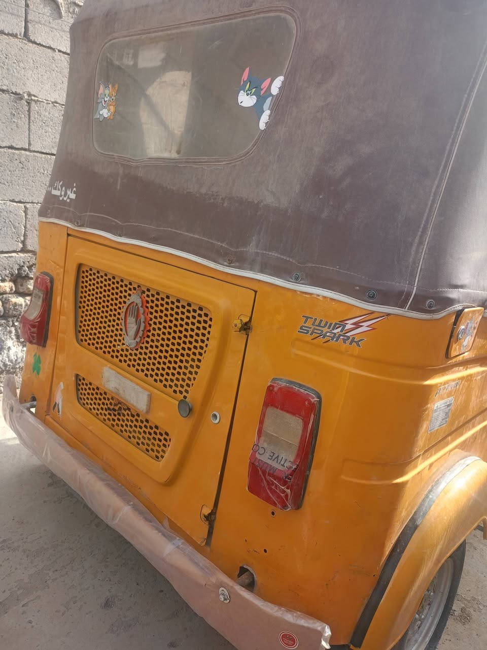 سلام عليكم 

البيع 21 شهر 8 رقم ذي قار نكليزي 

تكتك بيه طخات بصيطه مكفول من صبق والمعجون 

مكاني قلعه سكر الاستفسار نتصل *********** 

السعر 6800 وبيه مجال
