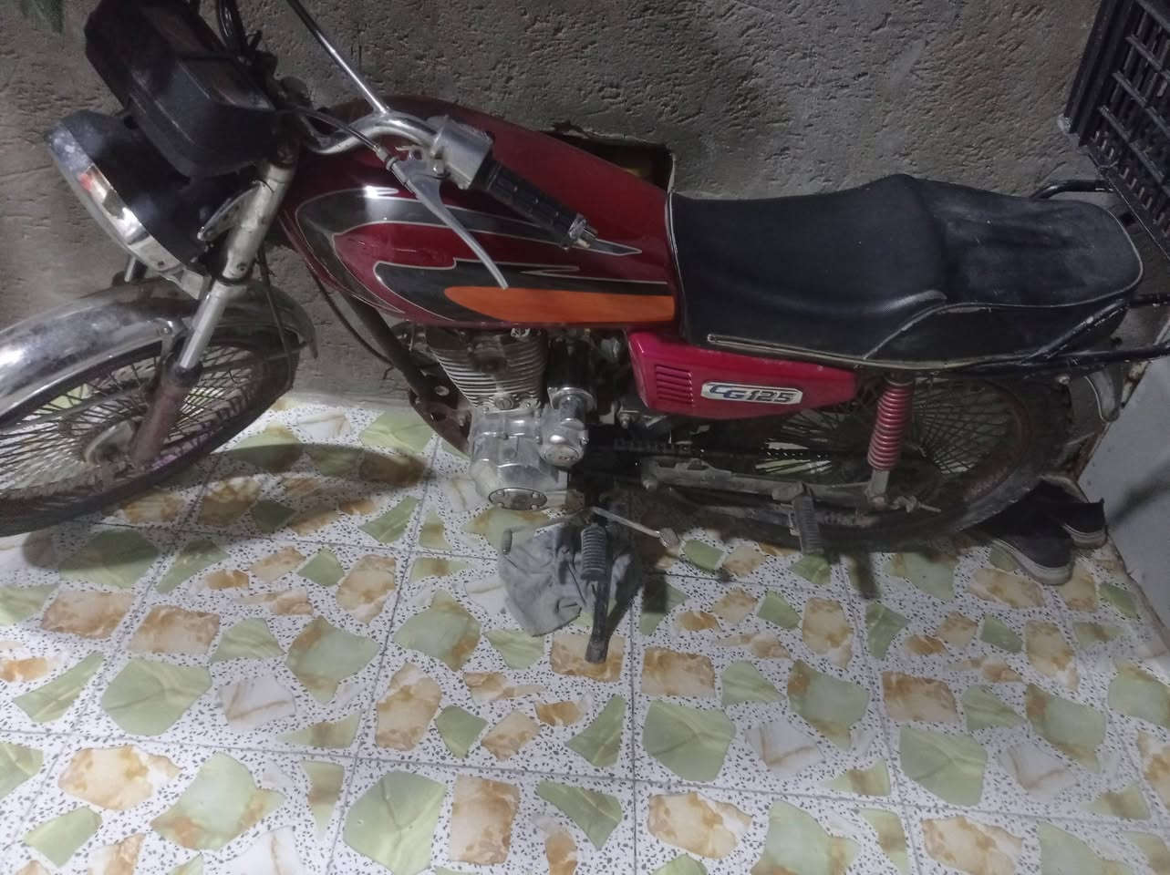 5كيرالبيع نضيفه كلك مكفوله ***********السعر 300
