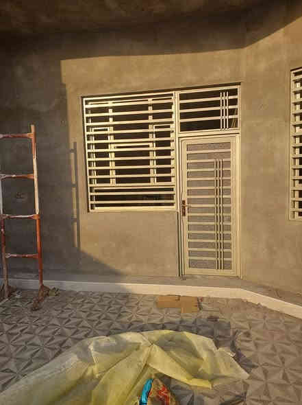 معمل القبله لكافة اعمال حداده بيبان شبابيك محجرات سقايف تغليف واجهات بالكيبون مكاني البصره( القبله ) ***********
