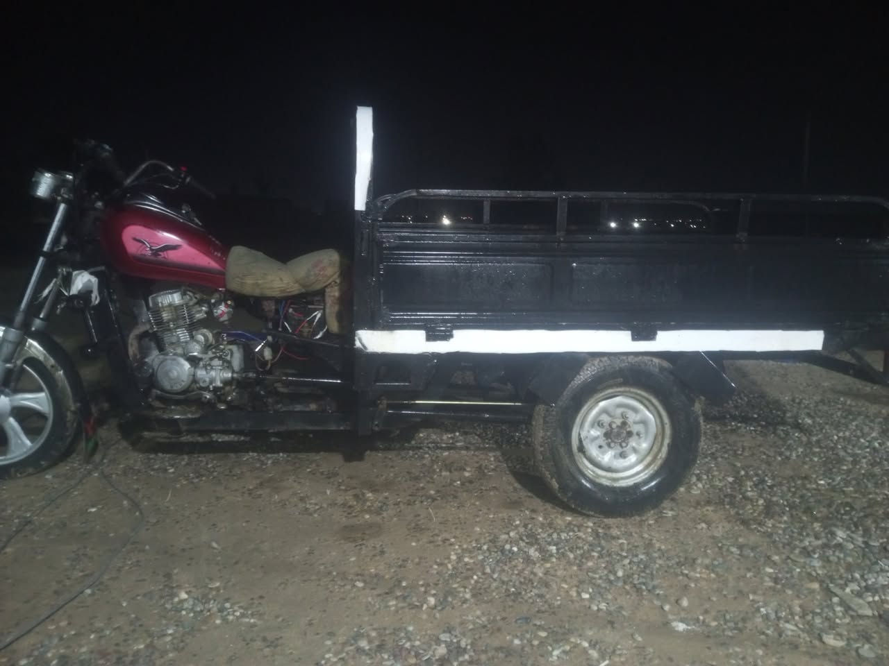 السلام عليكم.ستوته للبيع . محرك مجفت جديد .كابريتر وباتري جديد .تايرات جدد شديتهن .بلاجكتورات اماميه شغاله .يعوزها كشن وبك لايت مكاني تكريت.. الخنك.السعر ٥٠٠ بيها مجال 
***********
