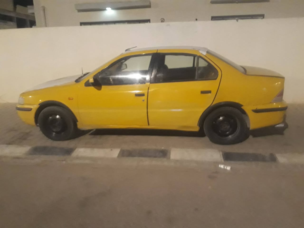 سلام عليكم بيع مستعجل سمند مديل11 رقم احمر صدامي سنويه منتهي السعر 14 وبيها مجال الستفسار على هاذه الرقم ***********
