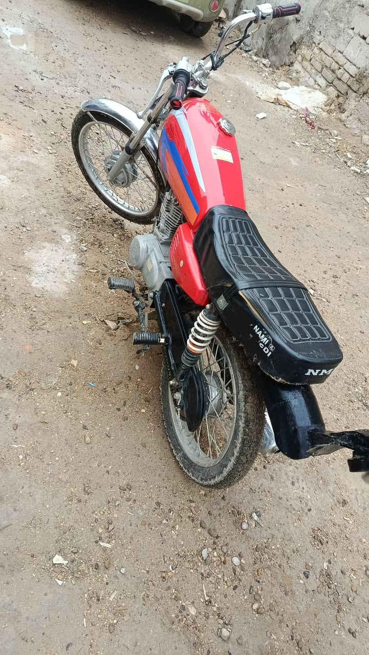 السلام عليكم اربعه گير للبيع اوراق أصولي شاصي 16 ترهم مراوس السعر 650 وبيها مجال


**إذا كنت صاحب هذا الإعلان وتريد حذفه لأي سبب، رجاءا أرسل رسالة إلى الدعم الفني**