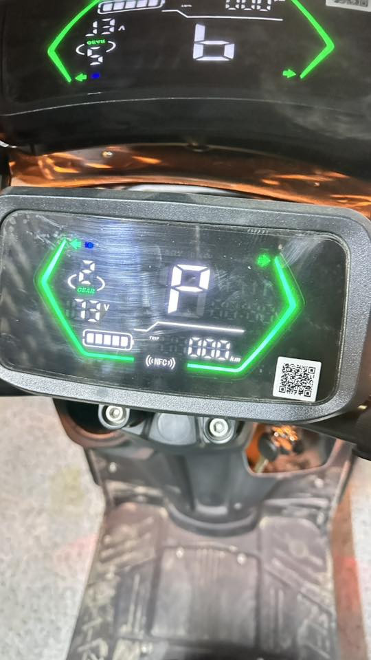 السلام عليكم
الدراجه للبيع صار ١٠ ايام من اخذتها بس عندي بناء واريد ابيع  ماشيه ١٦ هسه 
***********
