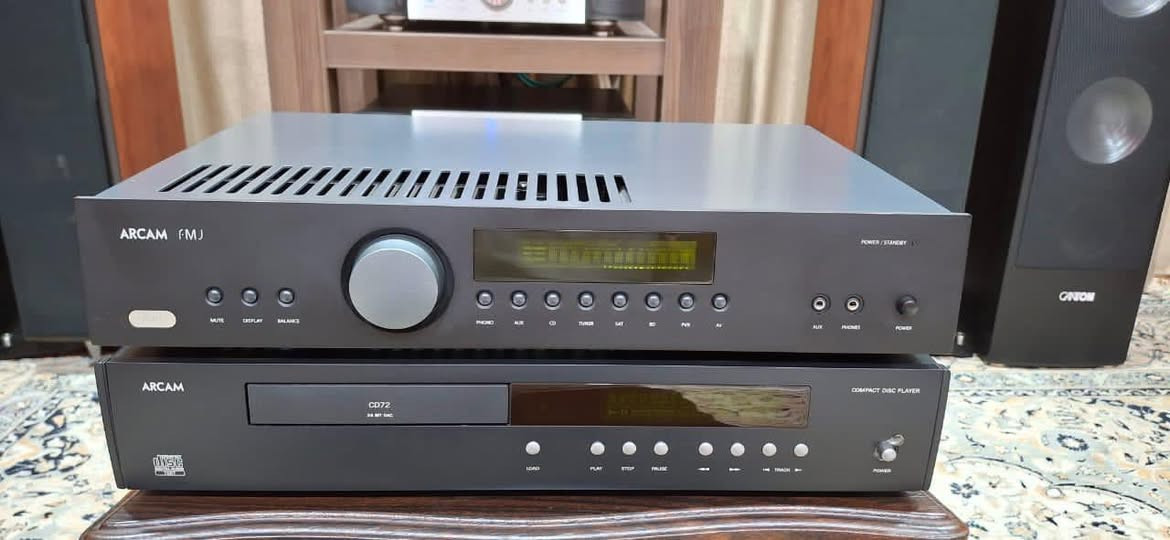 ARCAM  amp & cd
امبلي فاير و سي دي 
صناعة في مستوة جيد
جودة صوت عاليه الدقه
Made in england
***********
