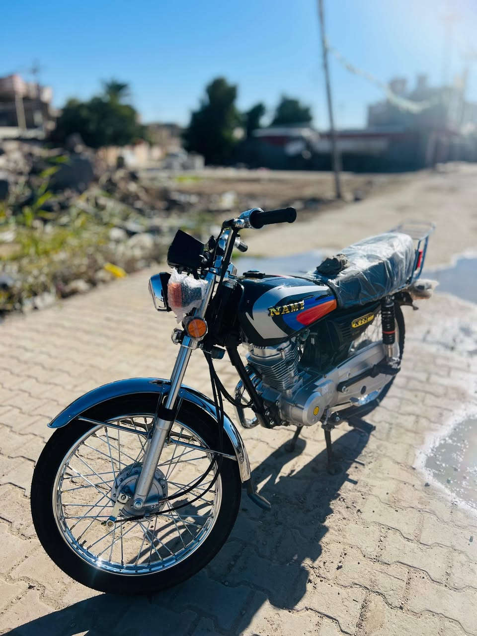 سلام عليكم 
نامه موديل 2027
دراجه بعدها زيرو ماصار بشهر من نزلتها 
دراجه بعدها زيرو جبتها سحكتها وبقت بل بيت مجودره اوراقها كامله كل نقص مابيها 
نضافتها 100%
عنواني ديالى بعقوبه حي المعلمين 
***********
سعرها 690 وبيها مجال
