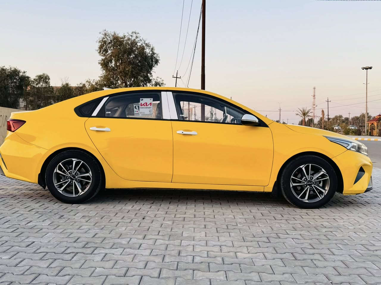 للبيع كيا فورتي 2022رقم بغداد دولي تحويل مباشر هزة جديدة سنوية لل29ستوني محولها سيارة مكفولة من الضربة والتبديل سيارة فول موصفات 1/1بصمة كشنات جلد كشنات تدفئة حساس خلفي رادار  سايد بريك دكمة اوتو هولد كامرة خلفية دائمية تحديد مسار قيادة ذاتية مري شفط عند القفل ترحيب لدات سماعات ستيرو شحن واير لس سيارة جاهزة ع الاخير مكينة وكير ع وضع الشركة برغي ممفتوح بيها تخم تاير حدادية 100‎%‎شرط مال جناي متصرف عليها الف واحلى من صور مكينة 2000دوش السعر 137 وبيها مجال خابر وتدلل للاستفسار ***********
