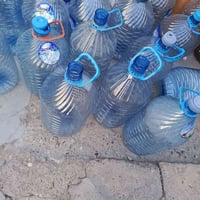 قاروره للبيع عدد ١٠٠ للاستفسار على الرقم ٠٧٧٠١٢٣٤٠٧٤