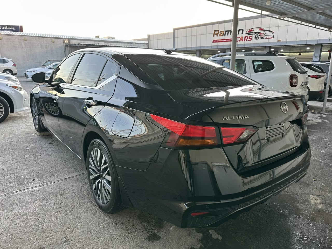 ALTIMA 2024 SV+ بێ بۆیاخ دەعامی بۆ دەعامی تەنهاچاملغی سایەقی گۆاڕاوە بە بیلاد بەشەرتی بێ ناوگرتن / لایتەکانیشی بیلادی خۆیەتی / چاڵ و شوختی نیە نموونە لە جوانی / فوول مواسەفات / سڵاید / شاشەگەورە/ برێک بەسمە / ئۆتۆ هۆڵد / کوشن و سوکان هیتەر / ژمارەکاتی سێ مانگی لەگەڵە بۆ ڕەقەم کردن ***********
