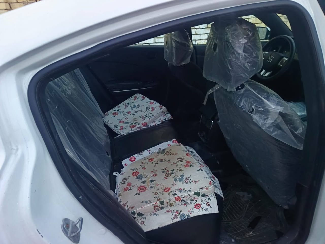 سلام عليكم سياره جارجر موديل 14 سياره ادوات بيه كصه جنطه كير تعليك
مكينه 3600حداديه كله جديد تخم تاير ويل رياضي السعر 60وبيه مجال المكان العماره مراوس سياره عاليه عادي لستفسار لتصال عله هاذا الرقم ***********
