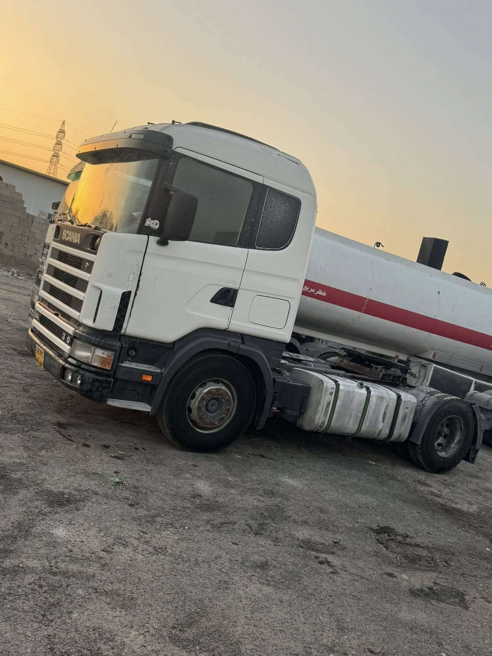 سكانيا ٢٠٠٤ للبيع. *********** مربوطه. فلات سليمانيه فقط راس
