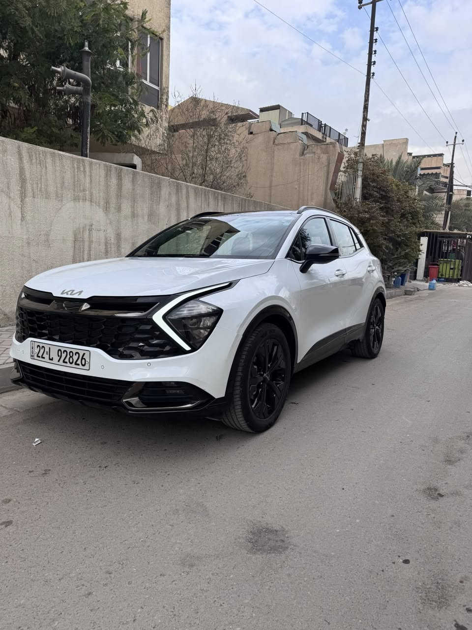 السلام عليكم
سبورتج موديل ٢٠٢٤ وكالة 
مكفولة من الحادث
فول مواصفات بلاك 
لون ابيض 
ماشية ٢١ الف السيارة على وضع الشركة
مكاني 
بغداد كرادة داخل 
***********
